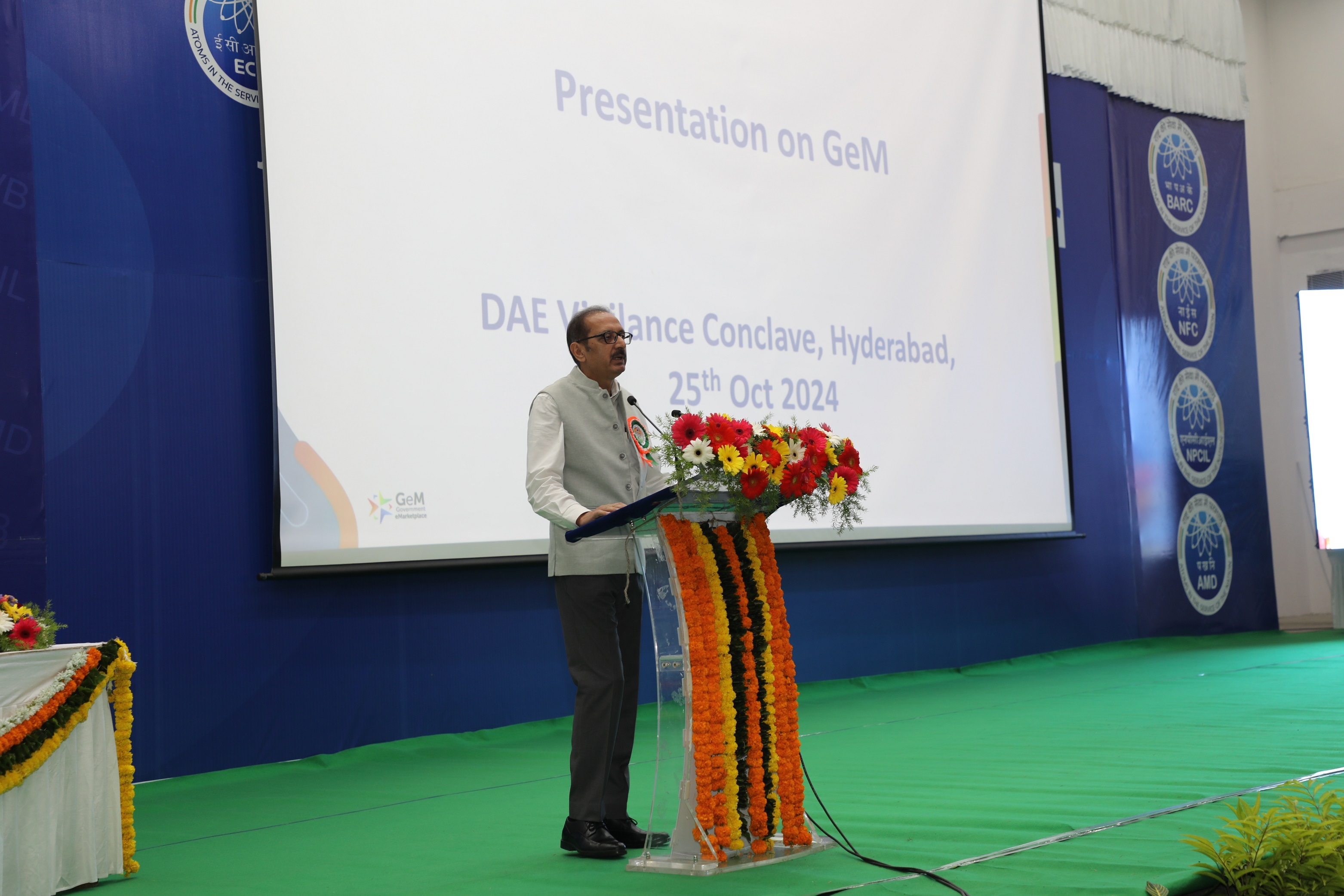Shri Prakash Mirani, Addl CEO & Chief Market Place officer service, CVO & Addl CEO-Admn, Legal & HR, Government e-Marketplace delivering a lecture on Key features in GeM & its utility in prevention of corruption.