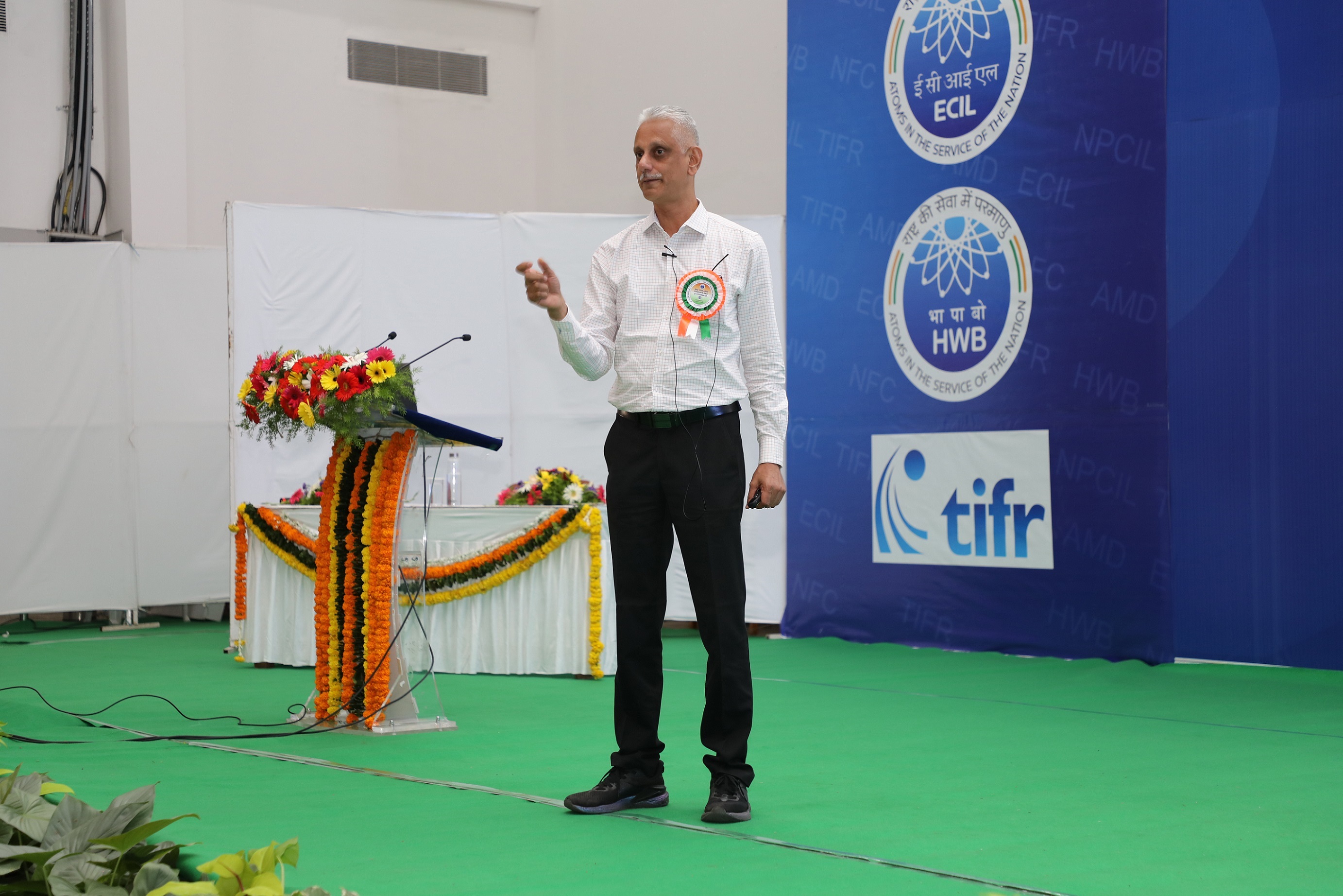 Shri Gigi Joseph, Outstanding Scientist, BARC delivering a lecture on Cyber Hygeine and Security.
