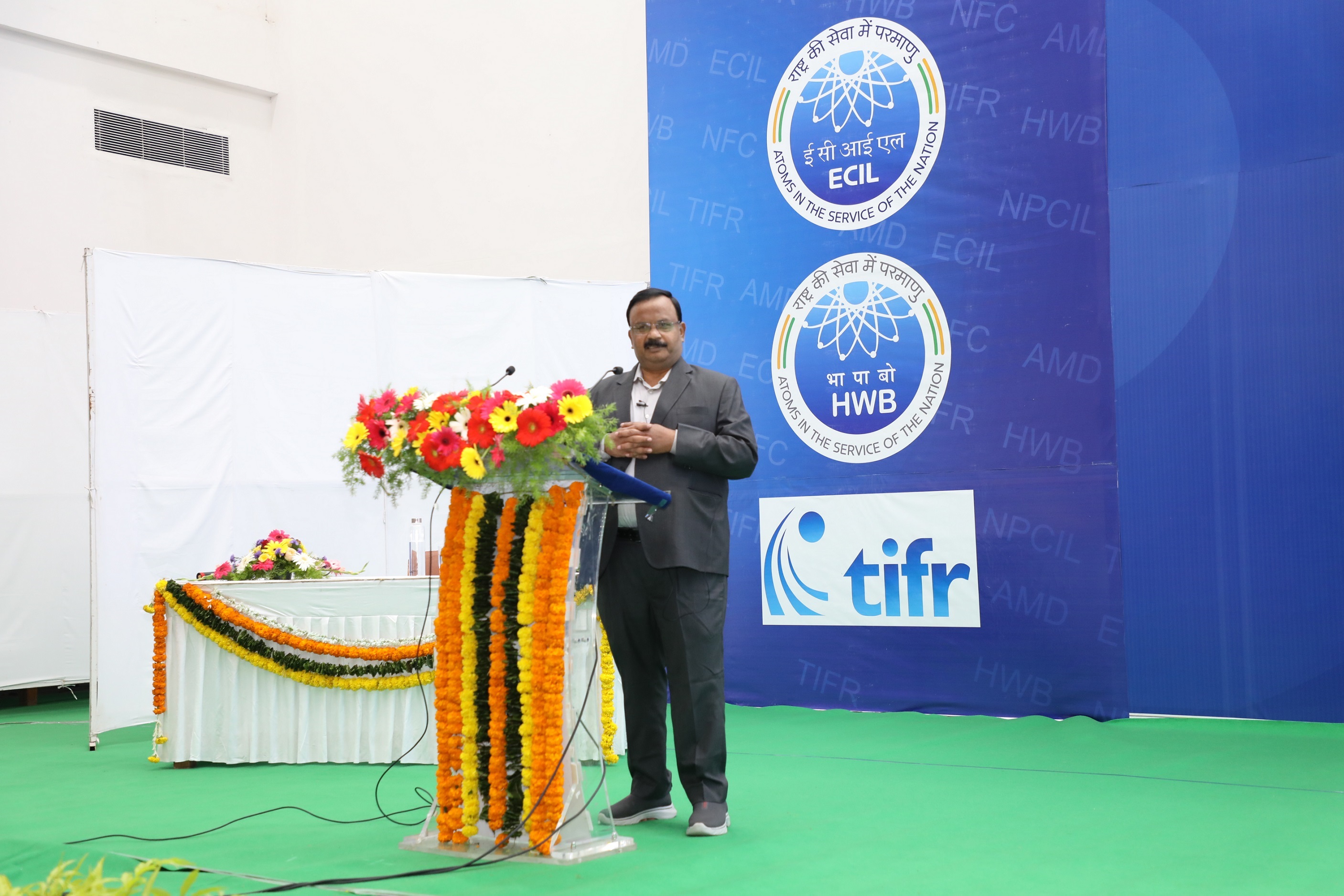 Shri Y Pardhasaradhi, Retd. Professor, RCUES, OU delivering a lecture on “Fostering Good Governance to fight Corruption: The Indian Experience”.