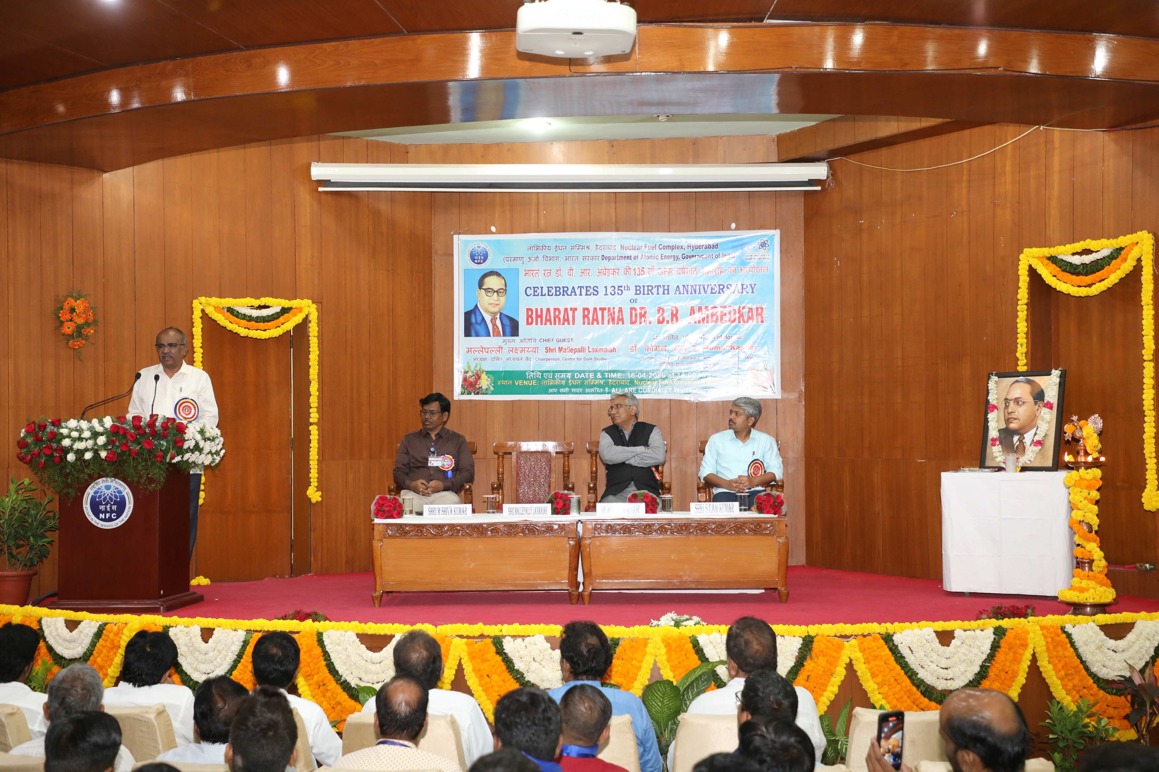 Chief Guest, Shri. Mallepalli Laxmaiah, Chairperson, Centre for Dalit Studies addressing the gathering.