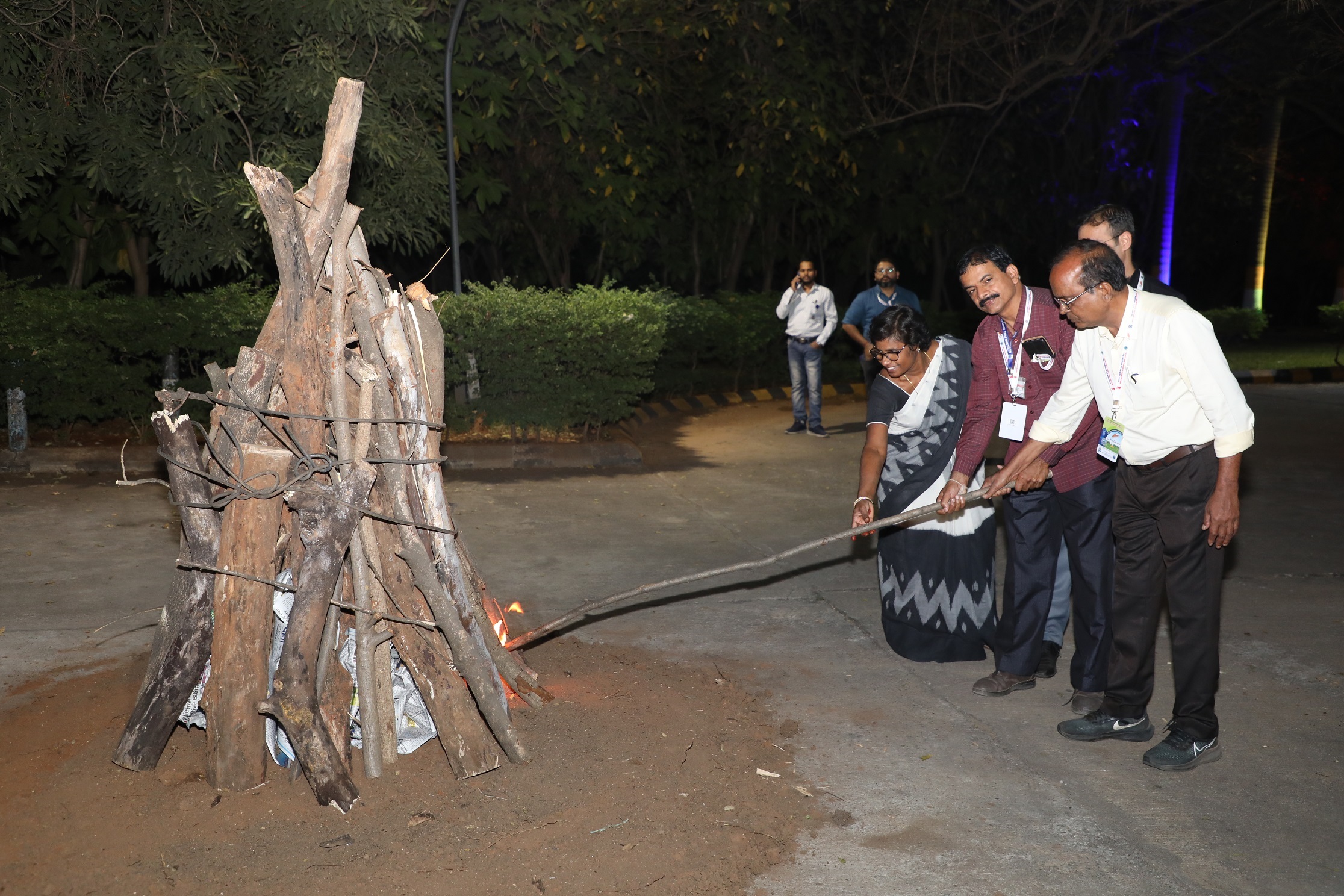 Campfire on the occasion of XXXIX DAE Sports & Cultural Meet – Cricket tournament.