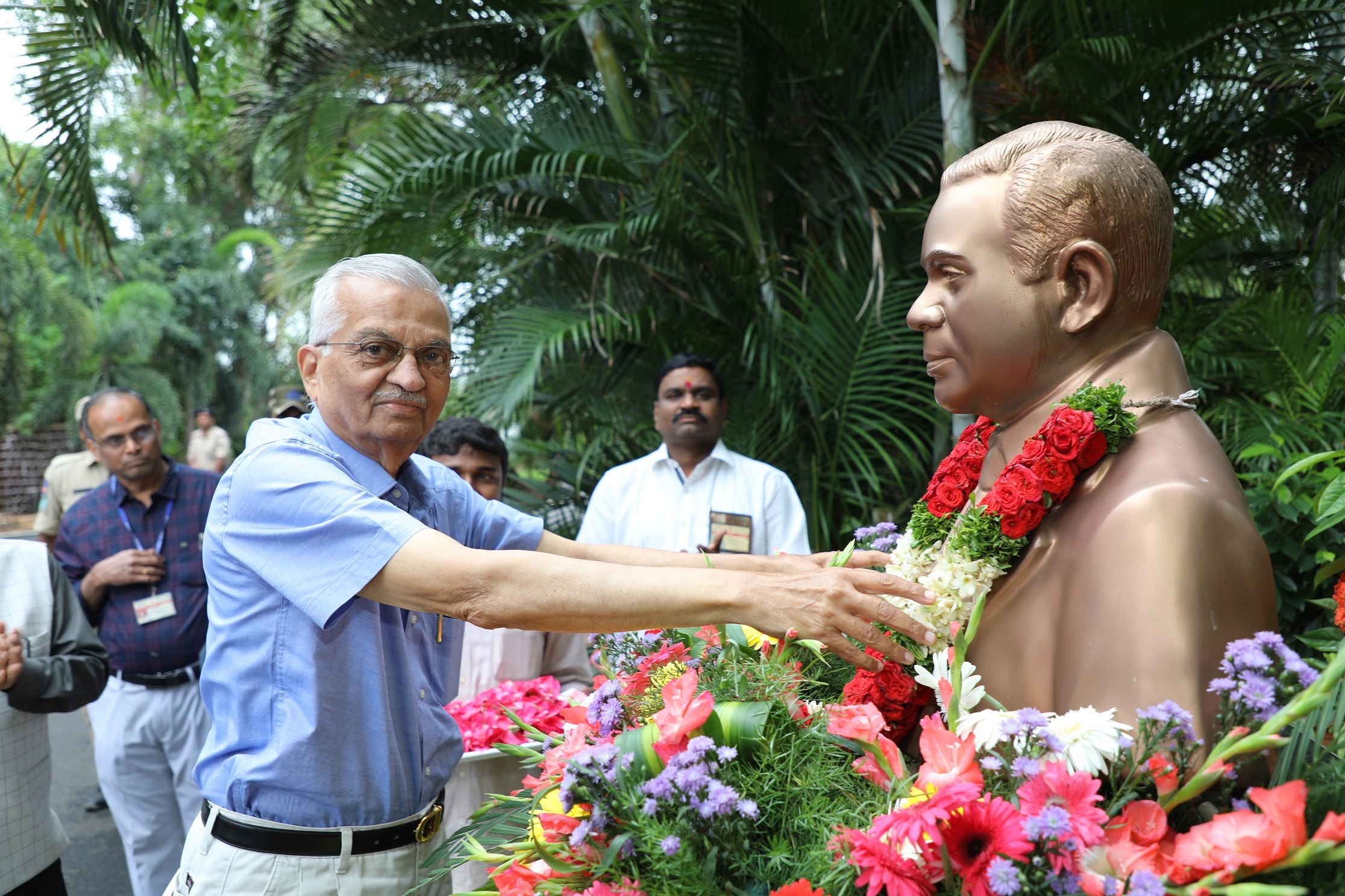  Dr.Anil Kakodkar garlanding the burst of Dr. N. Kondal rao on the occasion of Birth centenary celebrations.