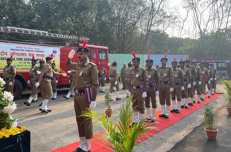 Paying Homage to the Martyr’s by Fire Service personnel. 