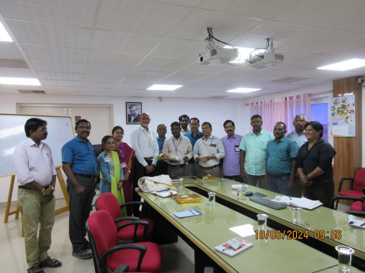  Dignitaries from ZC with Shri M. Periasamy (General Manager, ZC), Shri Achaleshwar Singh (Director- Official Language, DAE), Smt. Sangeeta Nakhwa (Admin. Officer - Official Language, NFC); Smt. Kunjan Tripathi (Assistant Director - official Language, NFC).