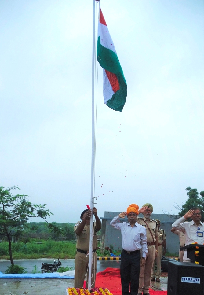 Flag hoisting by Shri. Kannan Sudhakar, CAO, NFC-Kota. 