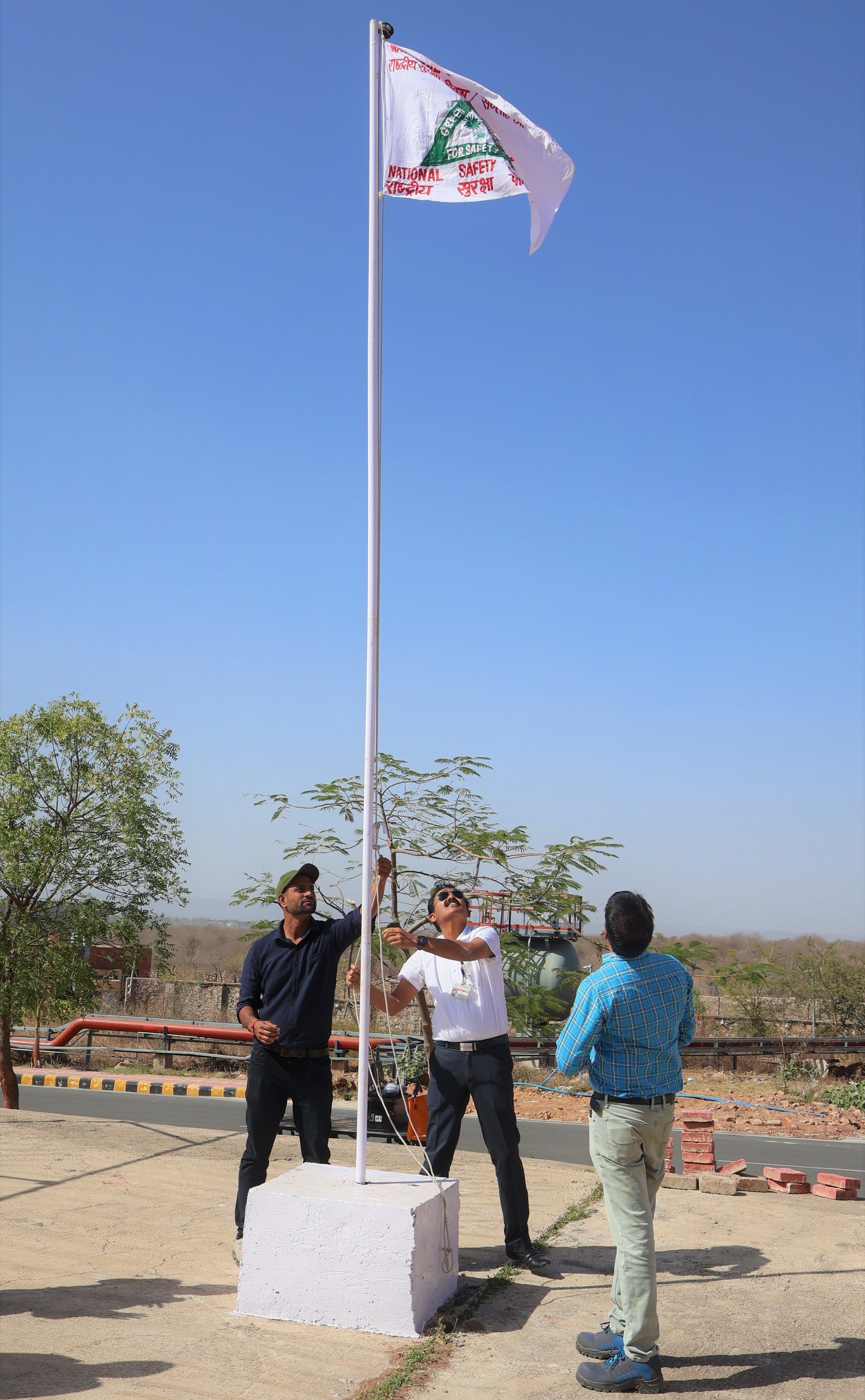 Hoisting of Safety Flag.