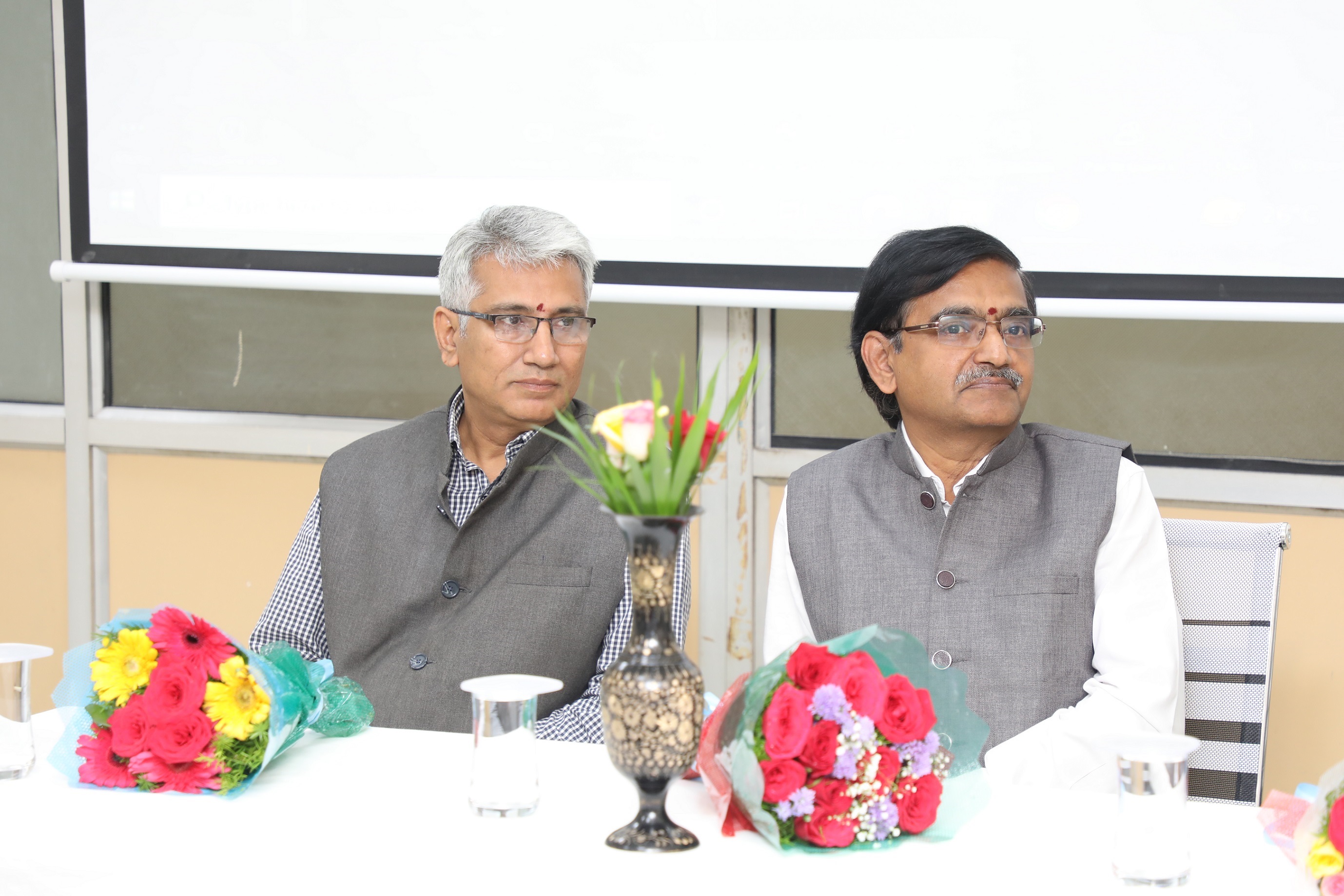 Diginatries on the dias - Shri S. Satya Kumar (Chairman & Chief Executive, Heavy Water Board) and Dr. Komal Kapoor, Chairman & CE, NFC.
