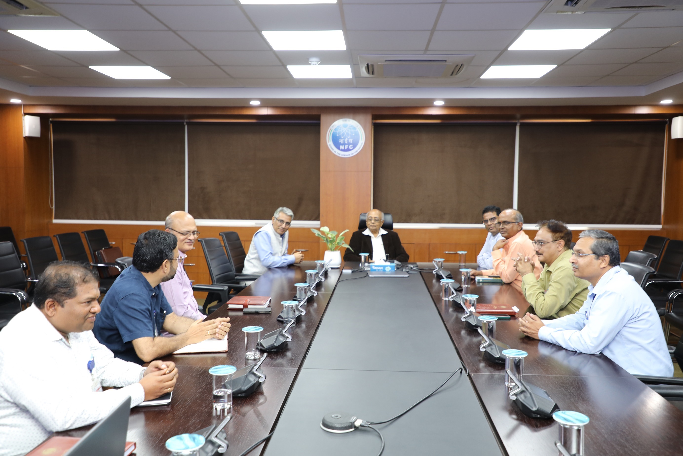 Dr R Chidambaram, Former Chairman, AEC; Former Chairman of the Scientific Advisory Committee to the Cabinet interacting with Dr. Komal Kapoor, Chairman & CE, NFC and senior officers of NFC. 